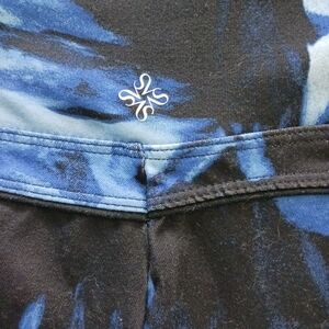 Vera Wang Blue and Black Patterned Leggings